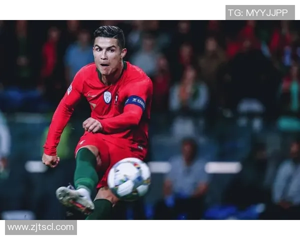 创意十足的足球明星卡通画法教程让你轻松绘制球场上的偶像